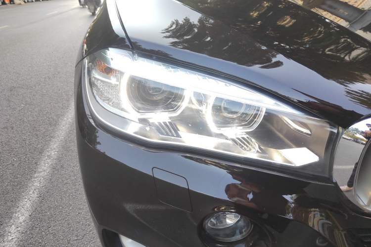 Used BMW X5 2015 xDrive28i Right Front Headlight