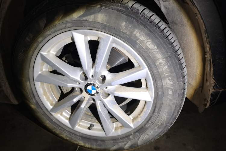 Used BMW X5 2015 xDrive28i Right Front Wheel Hub