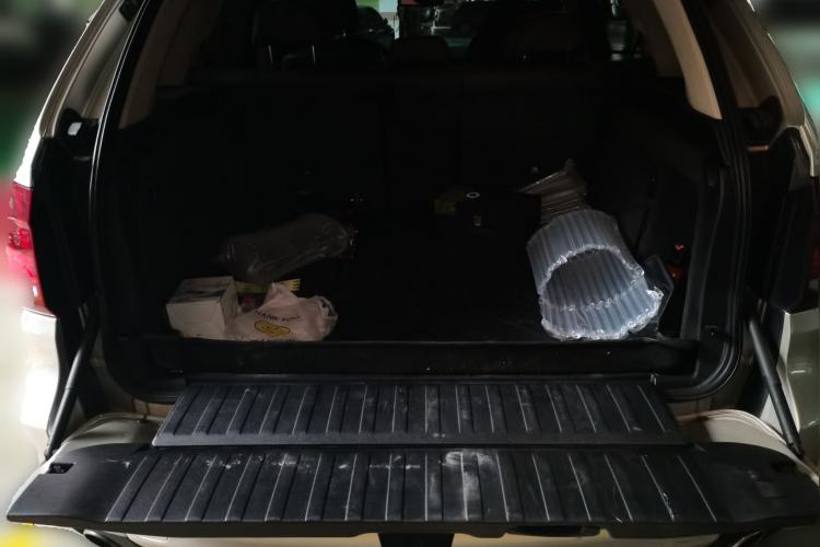Used BMW X5 2015 xDrive28i Trunk