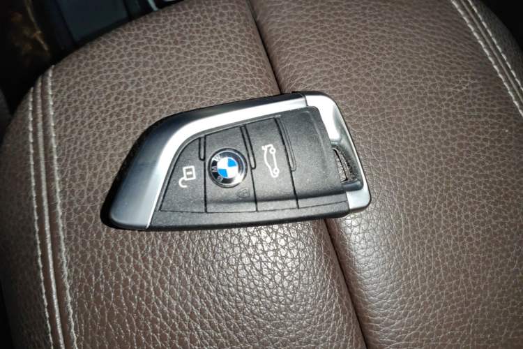 Used BMW X5  Vehicle Key