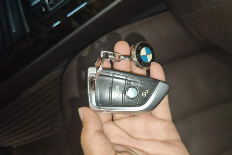 Used BMW X5 2015 xDrive28i Vehicle Key