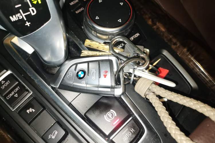 Used BMW X5 2015 xDrive28i Vehicle Key