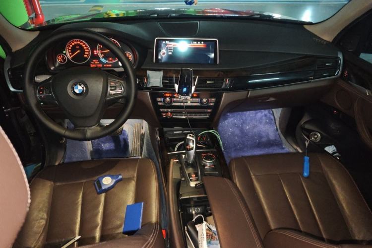 Used BMW X5 2015 xDrive28i Center Console