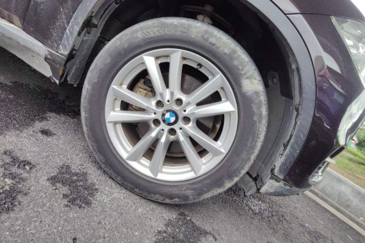 Used BMW X5 2015 xDrive28i Right Front Wheel Hub
