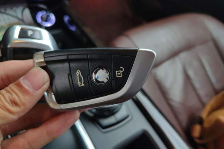 Used BMW X5 2015 xDrive28i Vehicle Key