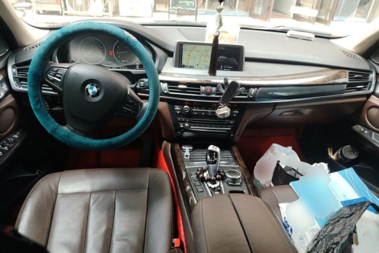 Used BMW X5 2015 xDrive28i Center Console