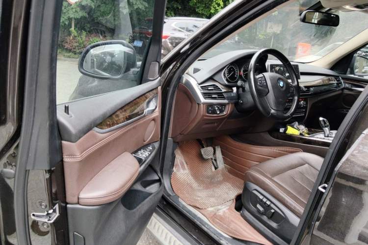 Used BMW X5 2015 xDrive28i Driver Seat