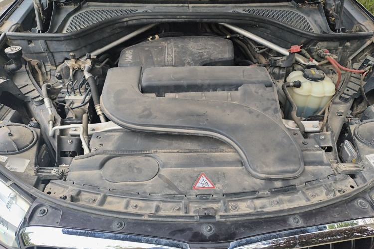 Used BMW X5 2015 xDrive28i Engine Bay