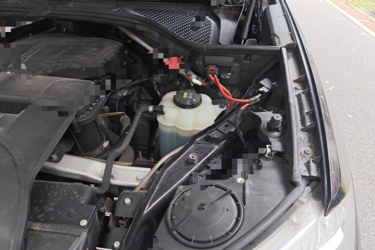 Used BMW X5 2015 xDrive28i Engine Bay Left