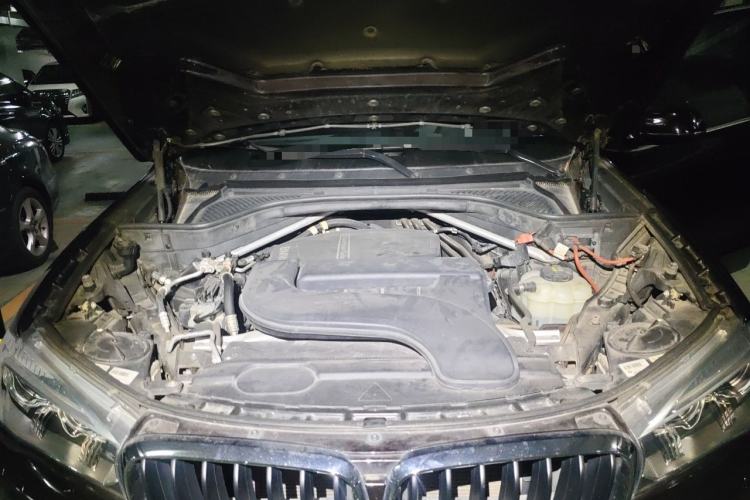 Used BMW X5 2015 xDrive28i Engine Bay
