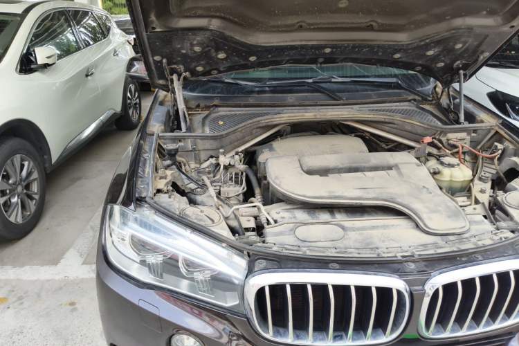 Used BMW X5 2015 xDrive28i Engine Bay Right
