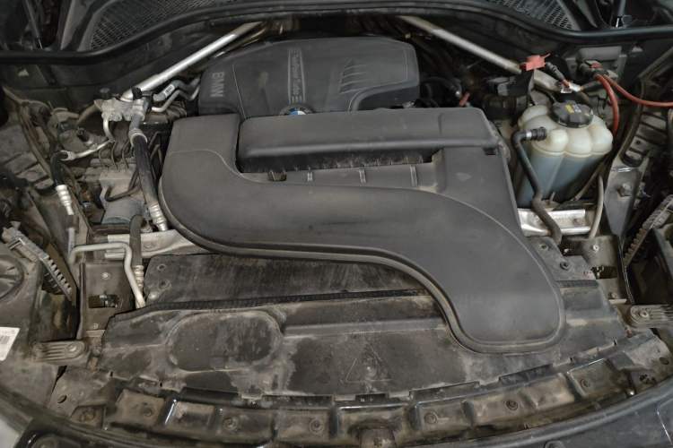 Used BMW X5 2015 xDrive28i Engine Bay