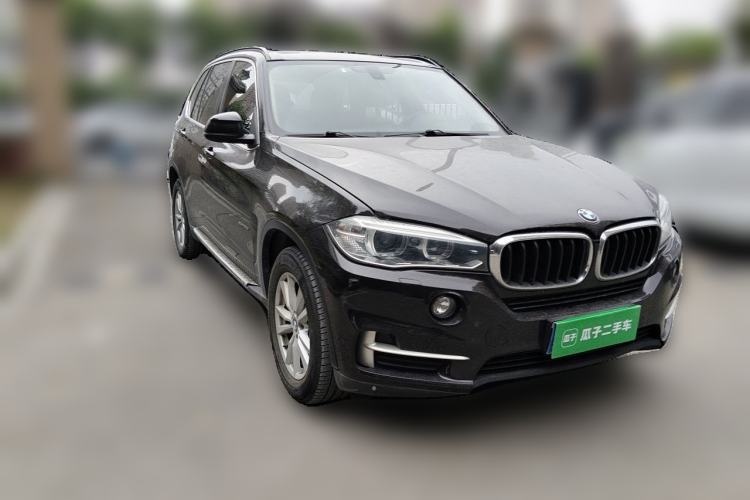 Used BMW X5 2015 xDrive28i Front Right 45 Deg