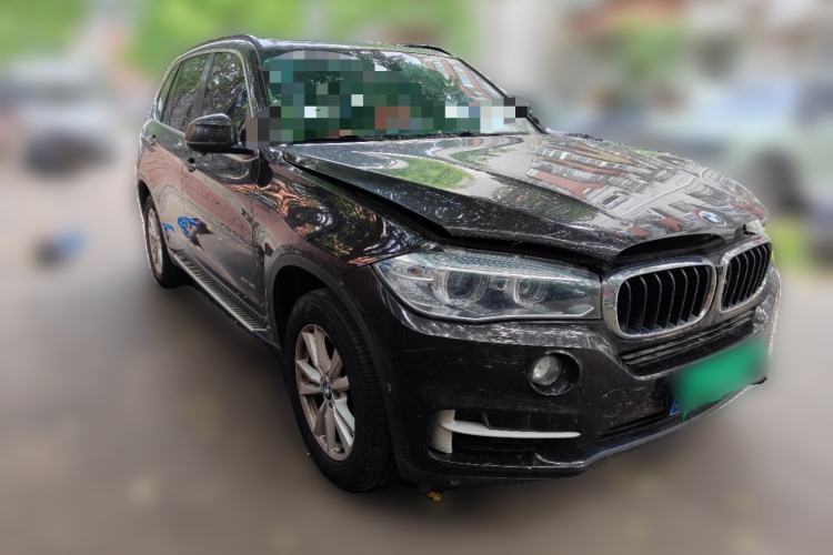 Used BMW X5 2015 xDrive28i Front Right 45 Deg