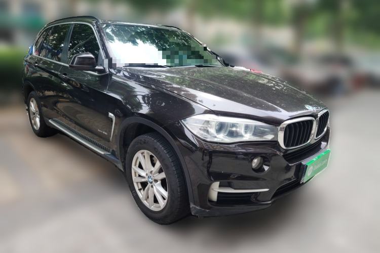 Used BMW X5 2015 xDrive28i Front Right 45 Deg