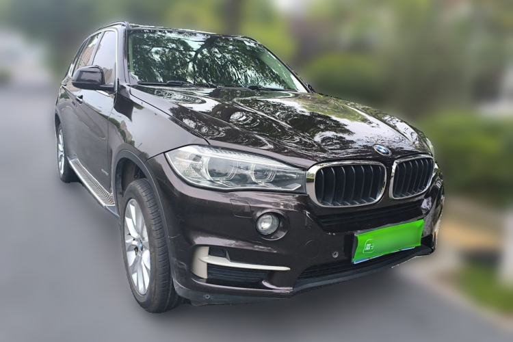 Used BMW X5 2015 xDrive28i Front Right 45 Deg