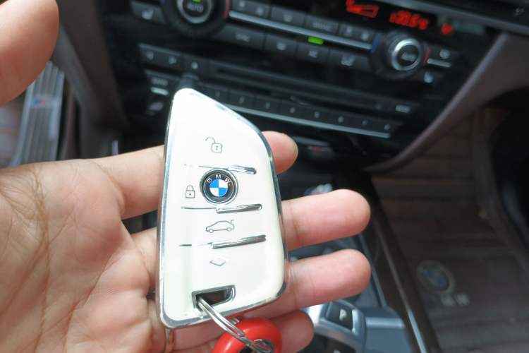 Used BMW X5 2015 xDrive28i Interior 1