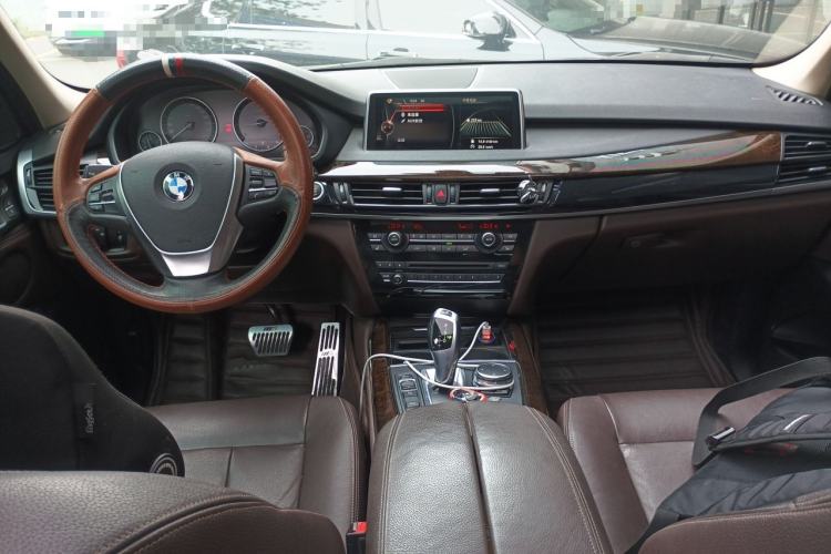 Used BMW X5 2015 xDrive28i Interior 2