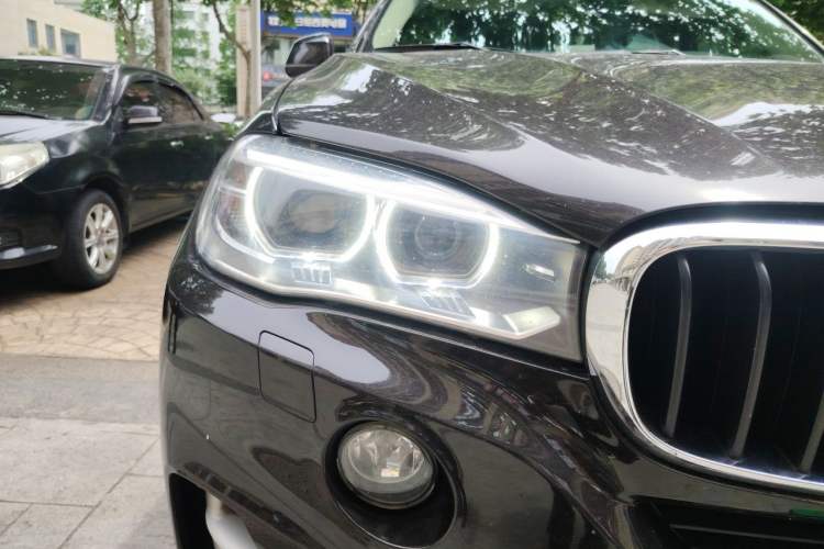 Used BMW X5 2015 xDrive28i Right Front Headlight