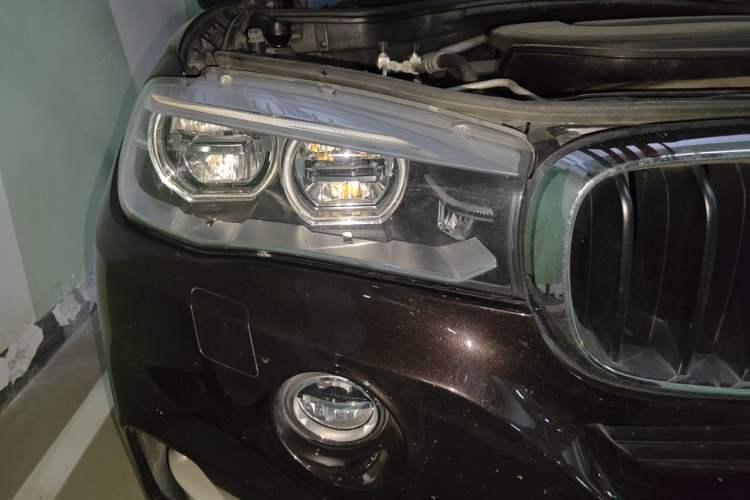 Used BMW X5 2015 xDrive28i Right Front Headlight