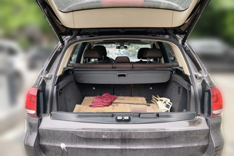 Used BMW X5 2015 xDrive28i Trunk