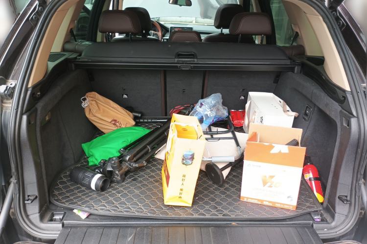 Used BMW X5 2015 xDrive28i Trunk