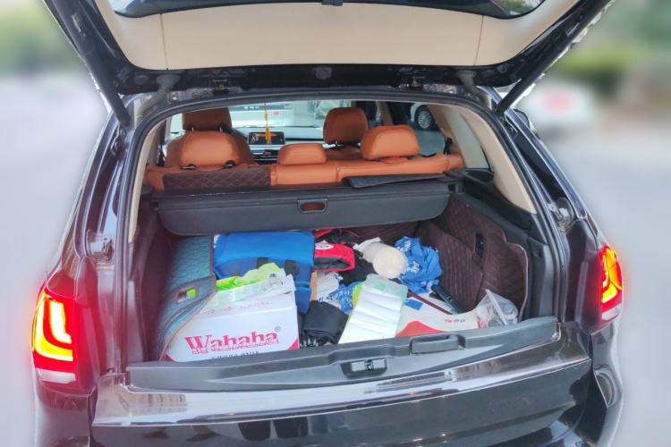 Used BMW X5 2015 xDrive28i Trunk