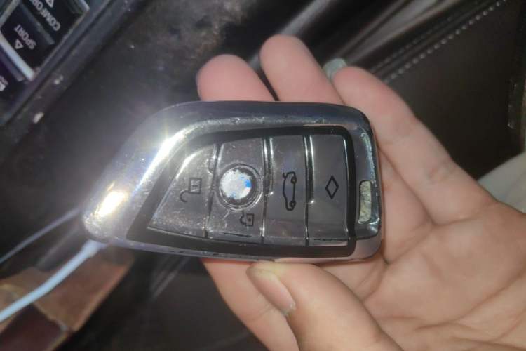 Used BMW X5 2015 xDrive28i Vehicle Key