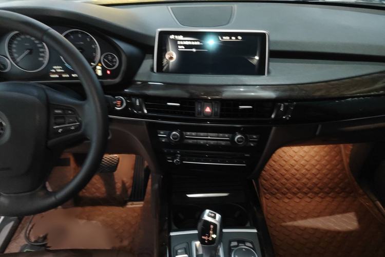 Used BMW X5 2015 xDrive28i Audio And AC Panel