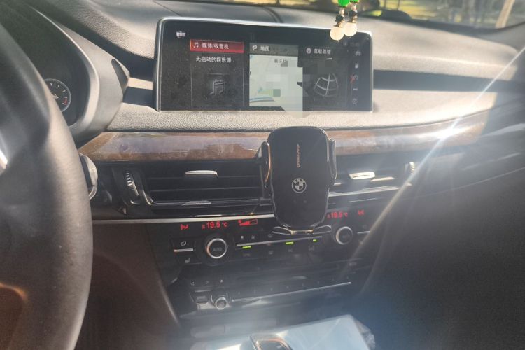 Used BMW X5 2015 xDrive28i Audio And AC Panel