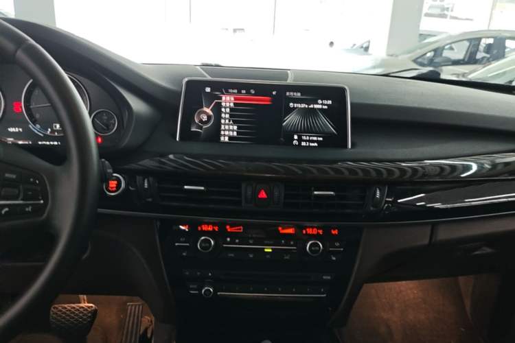 Used BMW X5 2015 xDrive28i Audio And AC Panel