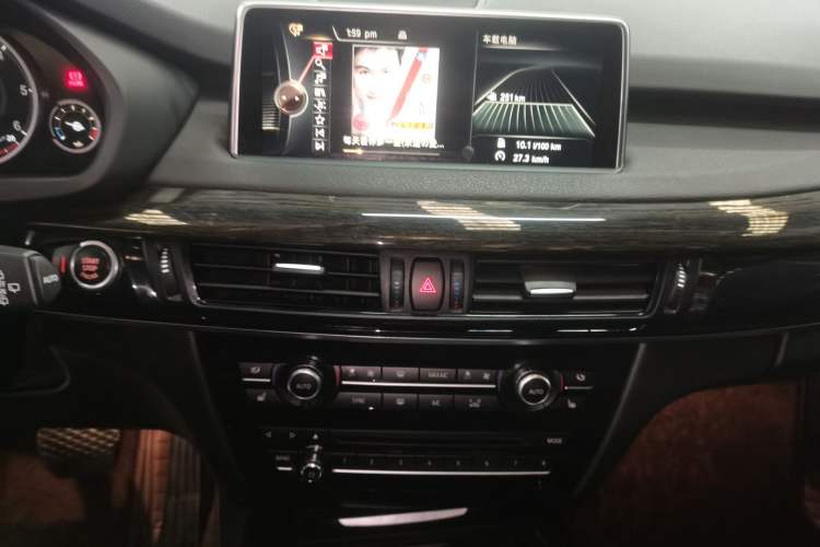 Used BMW X5 2015 xDrive35i U.S. specification Audio And AC Panel