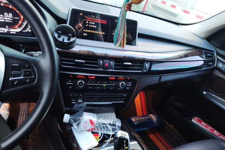 Used BMW X5 2015 xDrive28i Audio And AC Panel