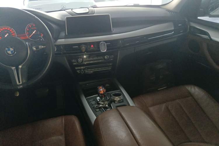 Used BMW X5 2015 xDrive35i Middle East version Audio And AC Panel