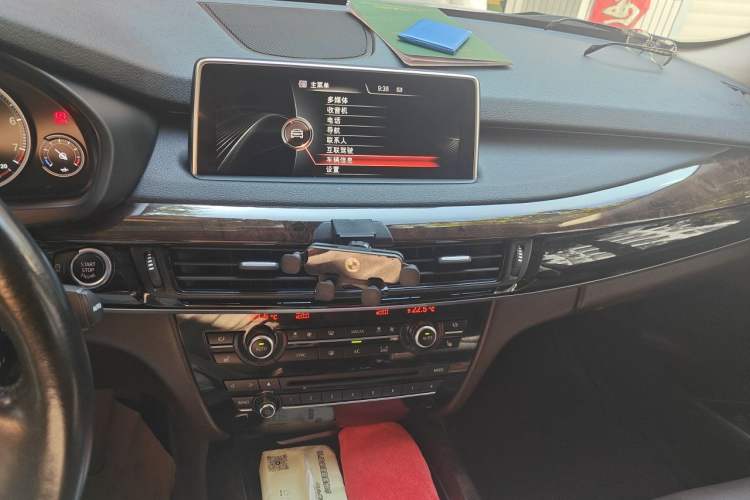 Used BMW X5 2015 xDrive28i Audio And AC Panel