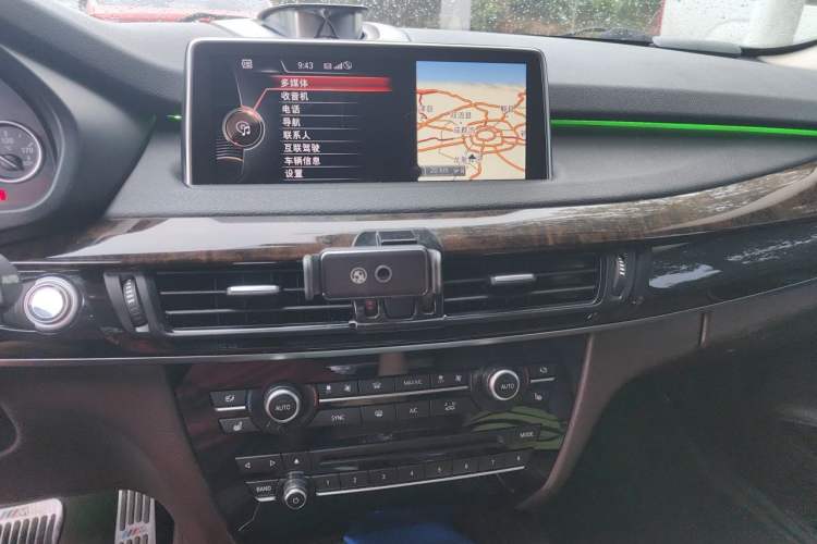Used BMW X5 2015 xDrive28i Audio And AC Panel