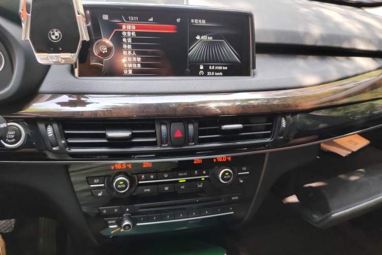 Used BMW X5  Audio And AC Panel