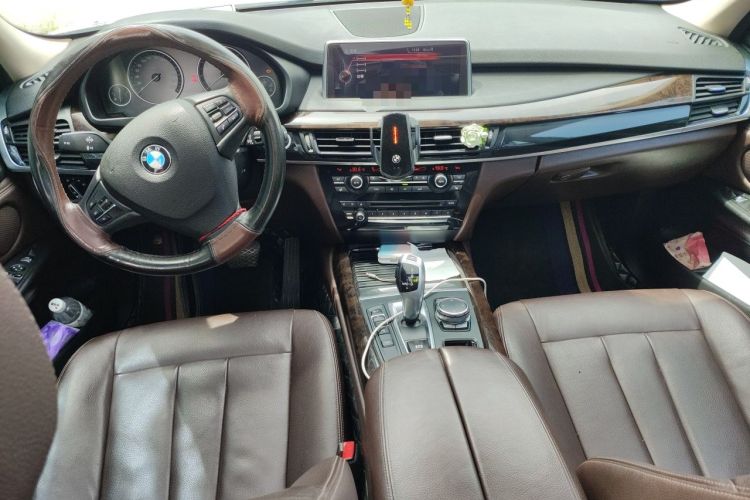 Used BMW X5 2015 xDrive28i Center Console