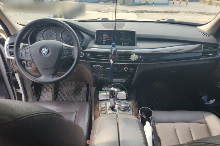 Used BMW X5 2015 xDrive28i Center Console