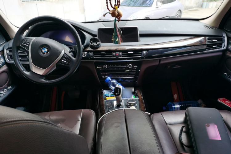 Used BMW X5 2015 xDrive28i Center Console