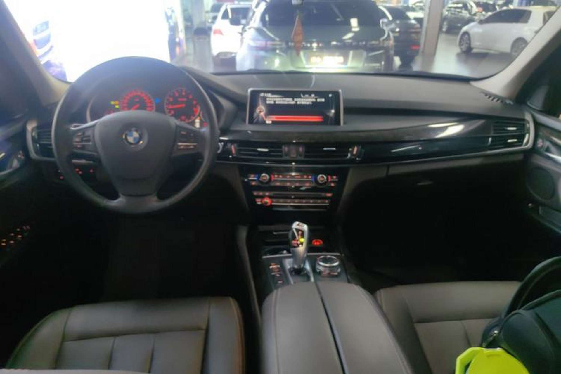 Used BMW X5 2015 xDrive28i Center Console