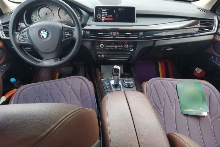 Used BMW X5 2015 xDrive28i Center Console