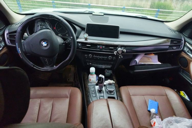 Used BMW X5 2015 xDrive28i Center Console