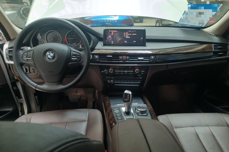 Used BMW X5 2015 xDrive28i Center Console