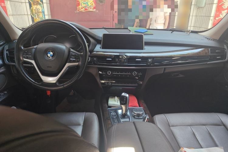 Used BMW X5 2015 xDrive28i Center Console