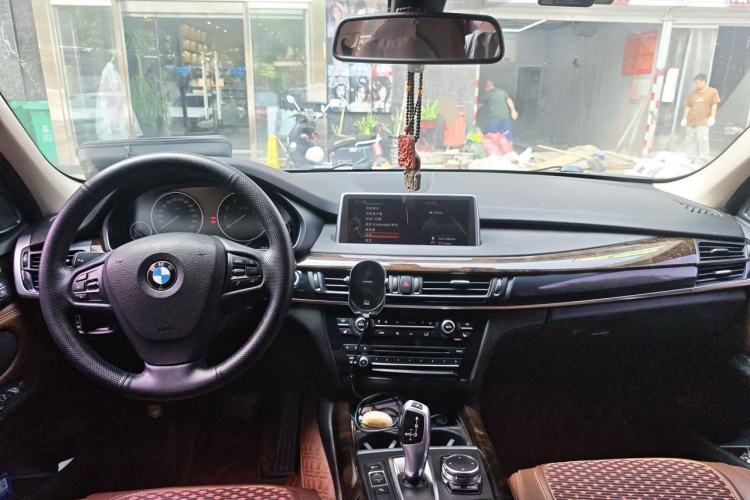 Used BMW X5 2015 xDrive28i Center Console