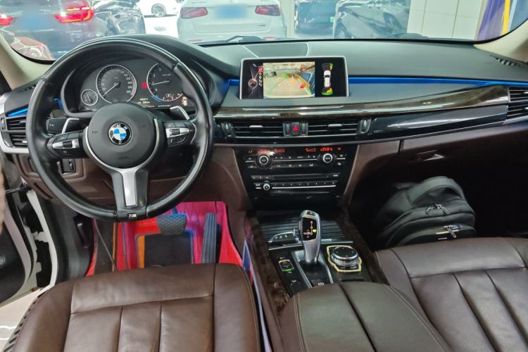 Used BMW X5 2015 xDrive28i Center Console