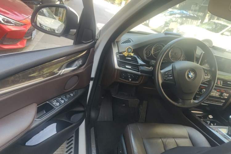 Used BMW X5 2015 xDrive28i Driver Seat