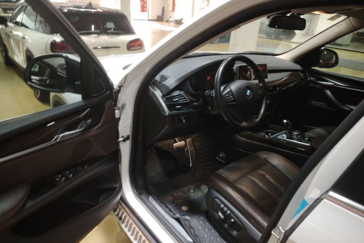 Used BMW X5 2015 xDrive28i Driver Seat
