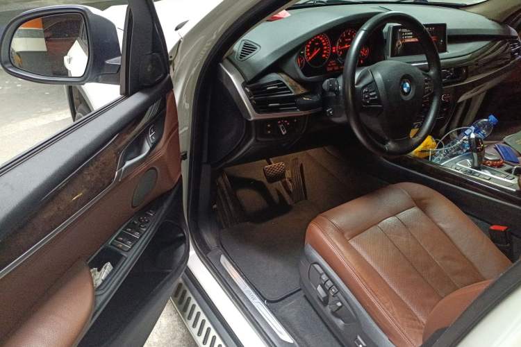 Used BMW X5 2015 xDrive28i Driver Seat